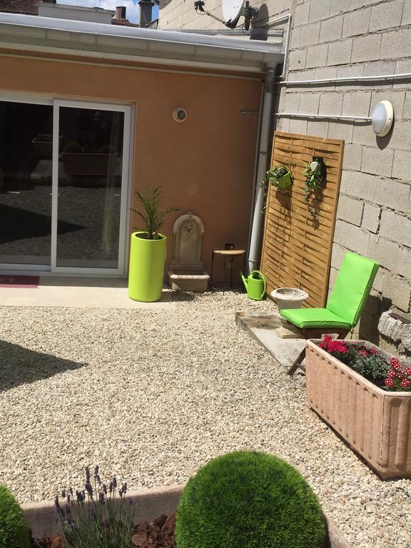 Вилла Loft L Atelier De Jacques Pres De Chablis Villy  Экстерьер фото