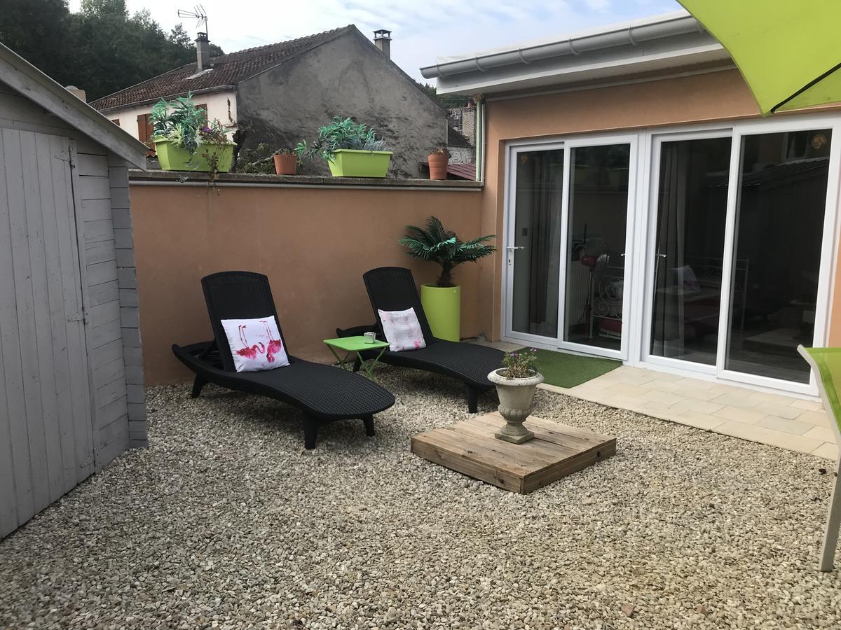 Вилла Loft L Atelier De Jacques Pres De Chablis Villy  Экстерьер фото