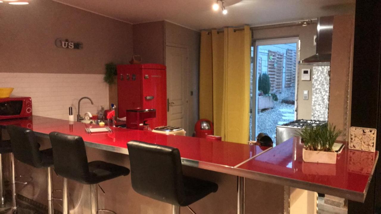 Вилла Loft L Atelier De Jacques Pres De Chablis Villy  Экстерьер фото